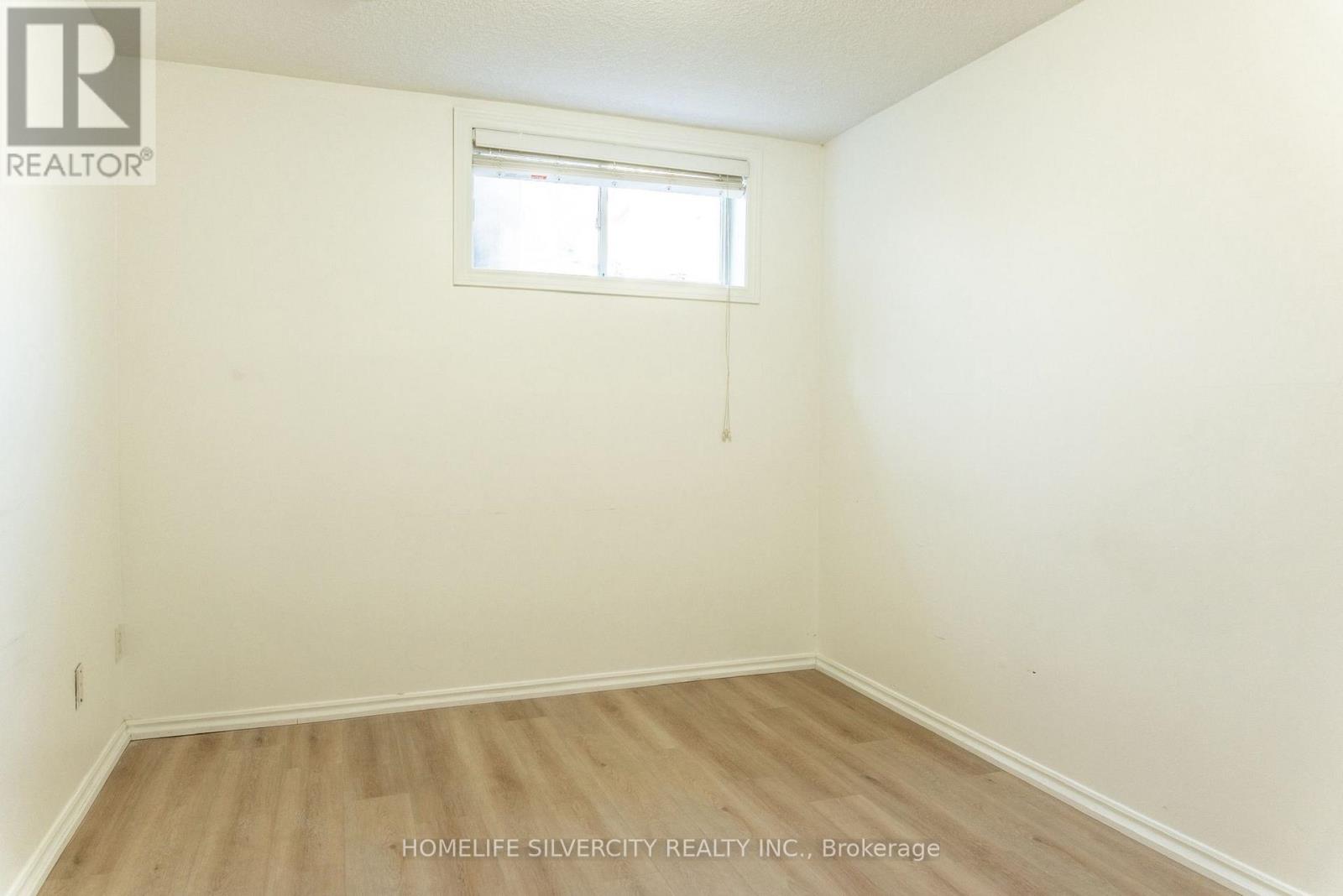685 North Leaksdale Circle Property Photo 25