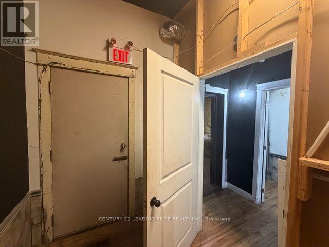 775 Barton Street E Property Photo 4