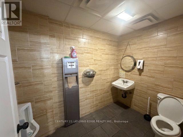 775 Barton Street E Property Photo 13