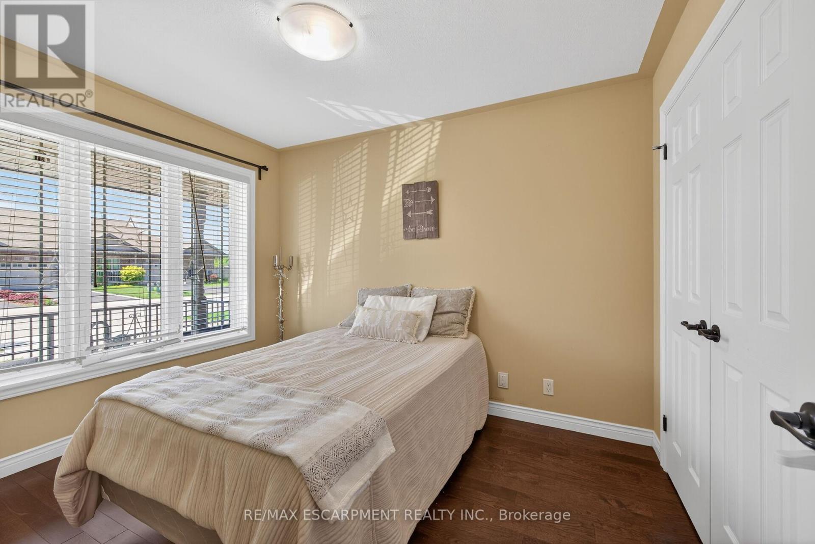 10 Emily Street Property Photo 9