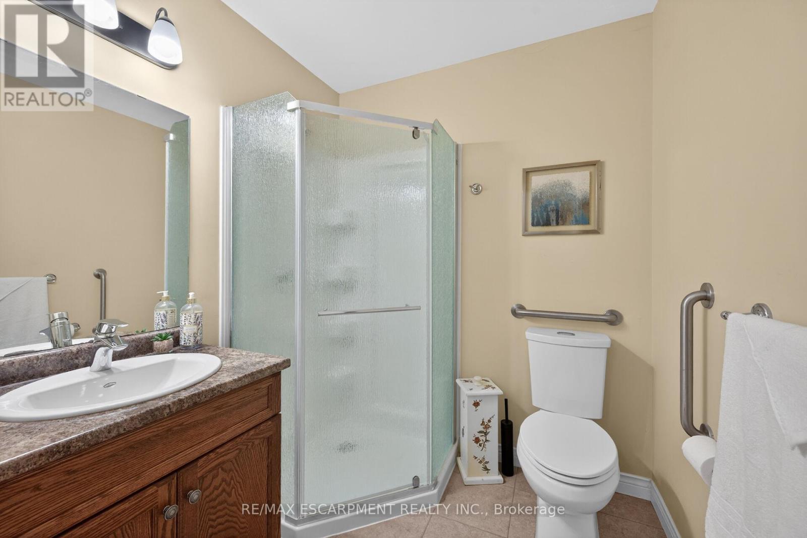 10 Emily Street Property Photo 12