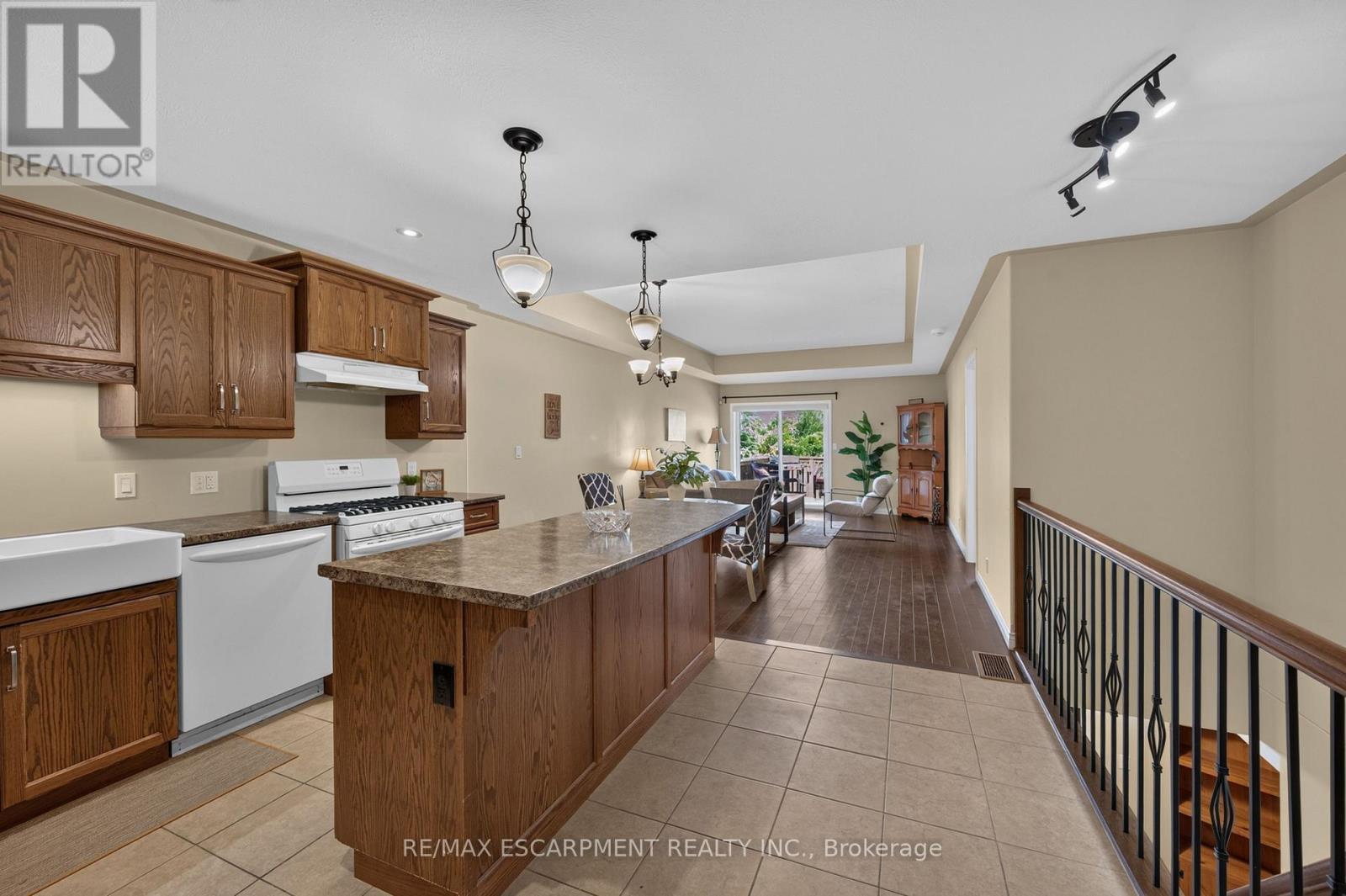 10 Emily Street Property Photo 14