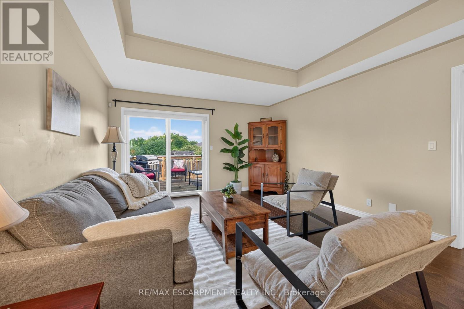 10 Emily Street Property Photo 20
