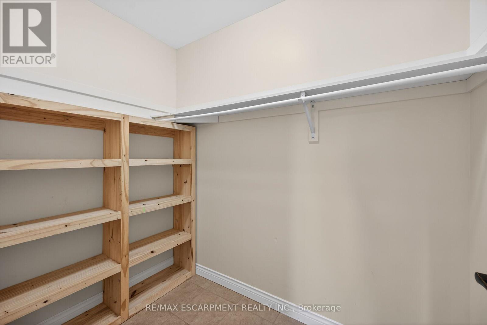 10 Emily Street Property Photo 29