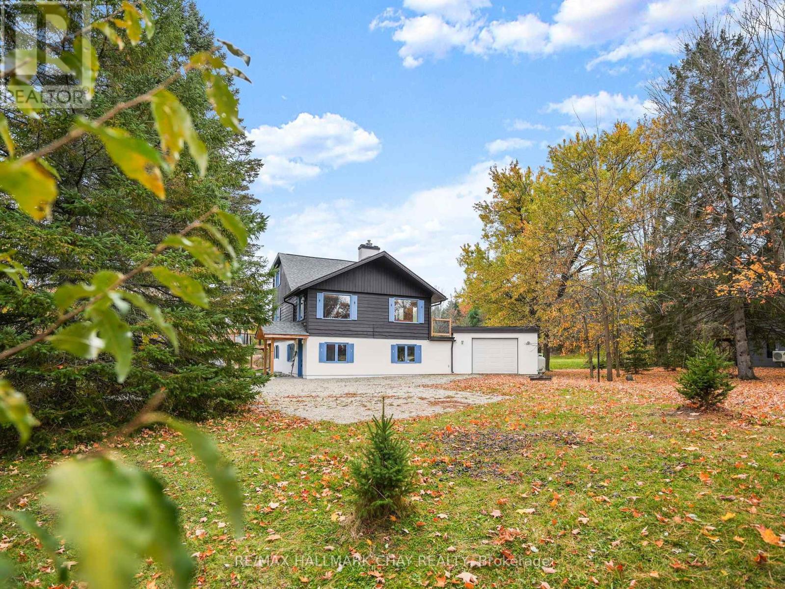 61 Pine River Crescent Property Photo 2