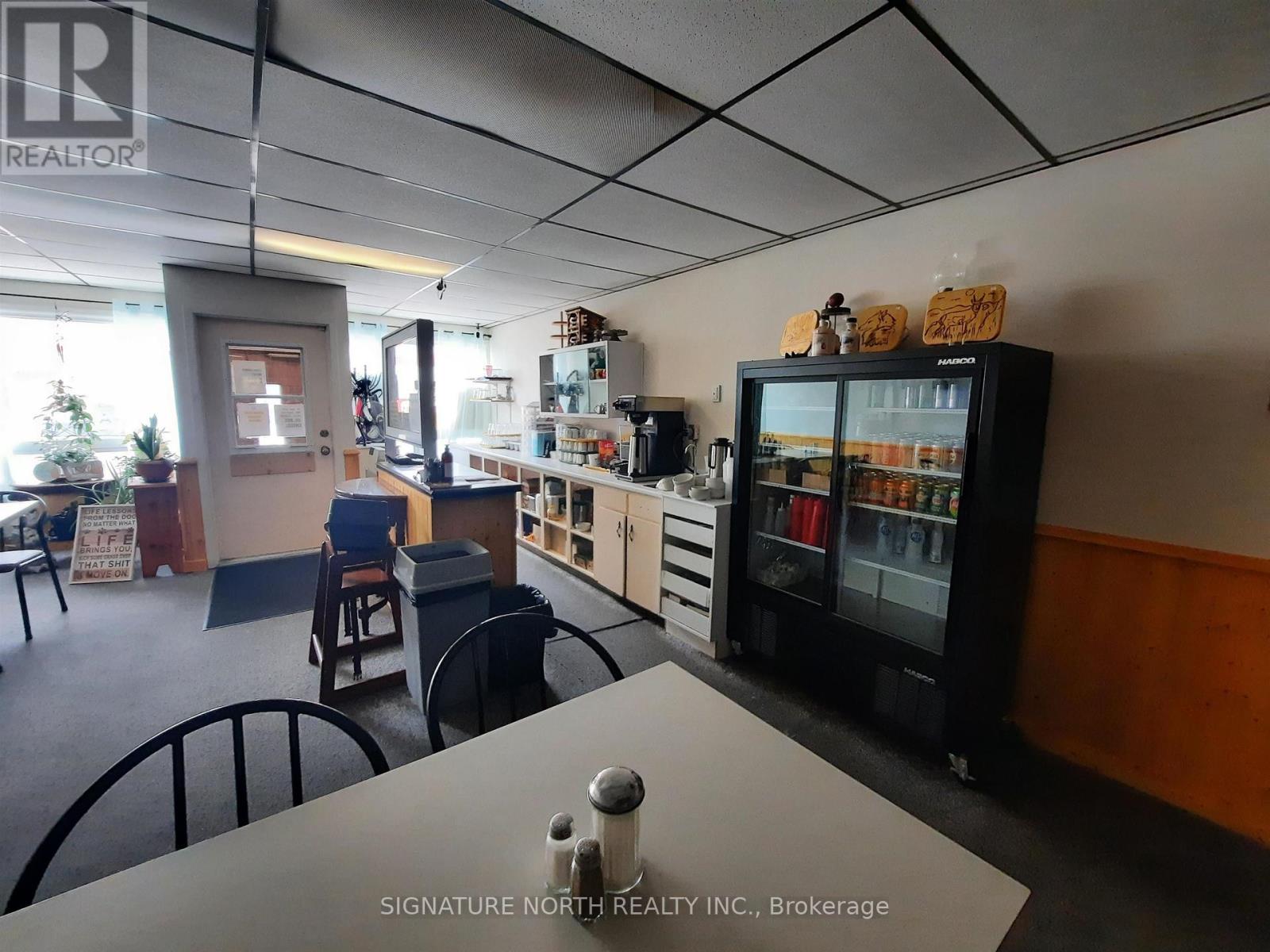 209 Main St Property Photo 1