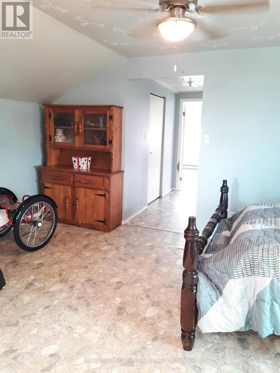 209 Main St Property Photo 24