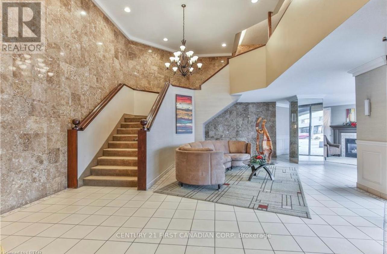 1703 - 323 Colborne Street Property Photo 2