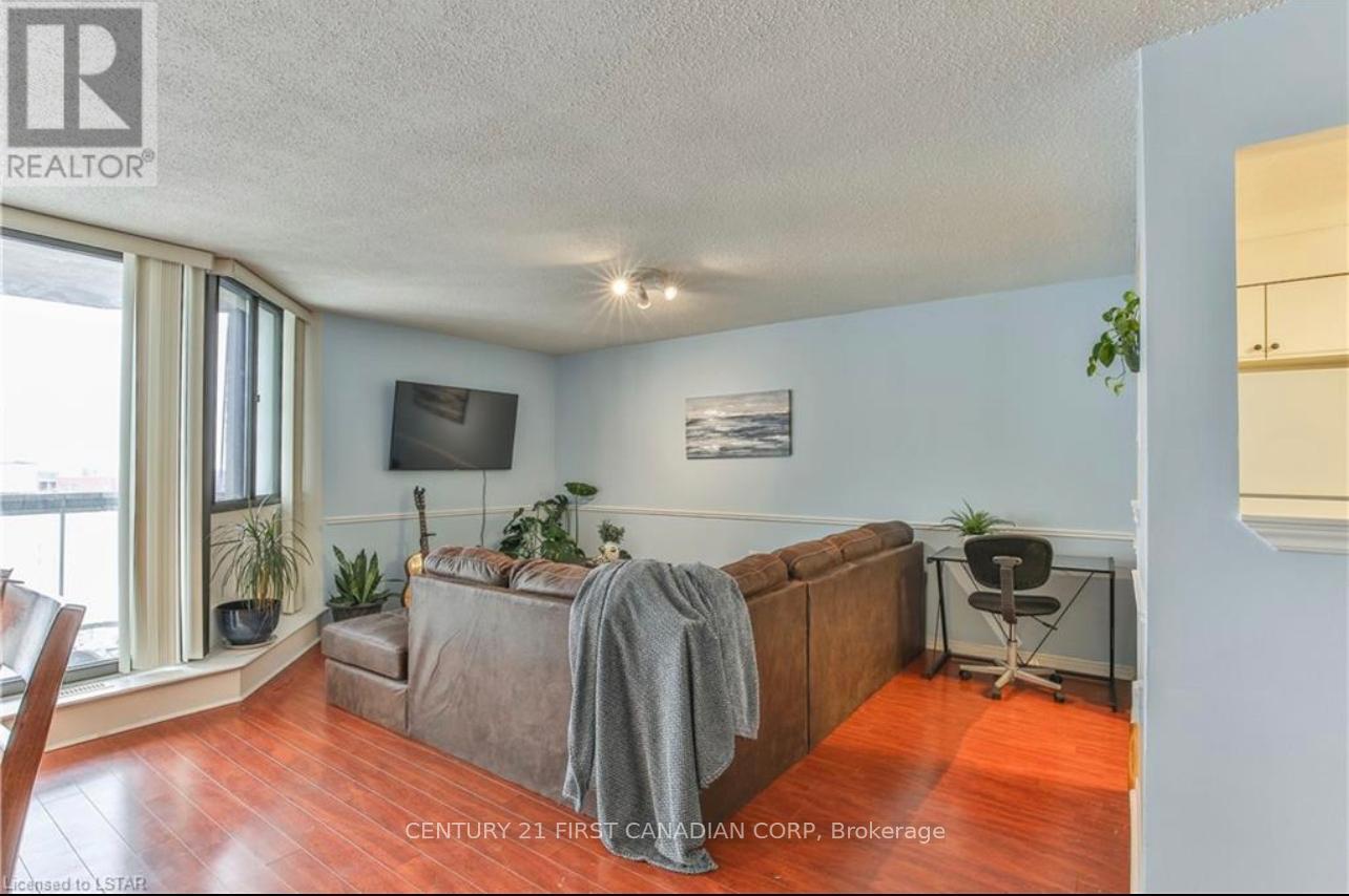 1703 - 323 Colborne Street Property Photo 3