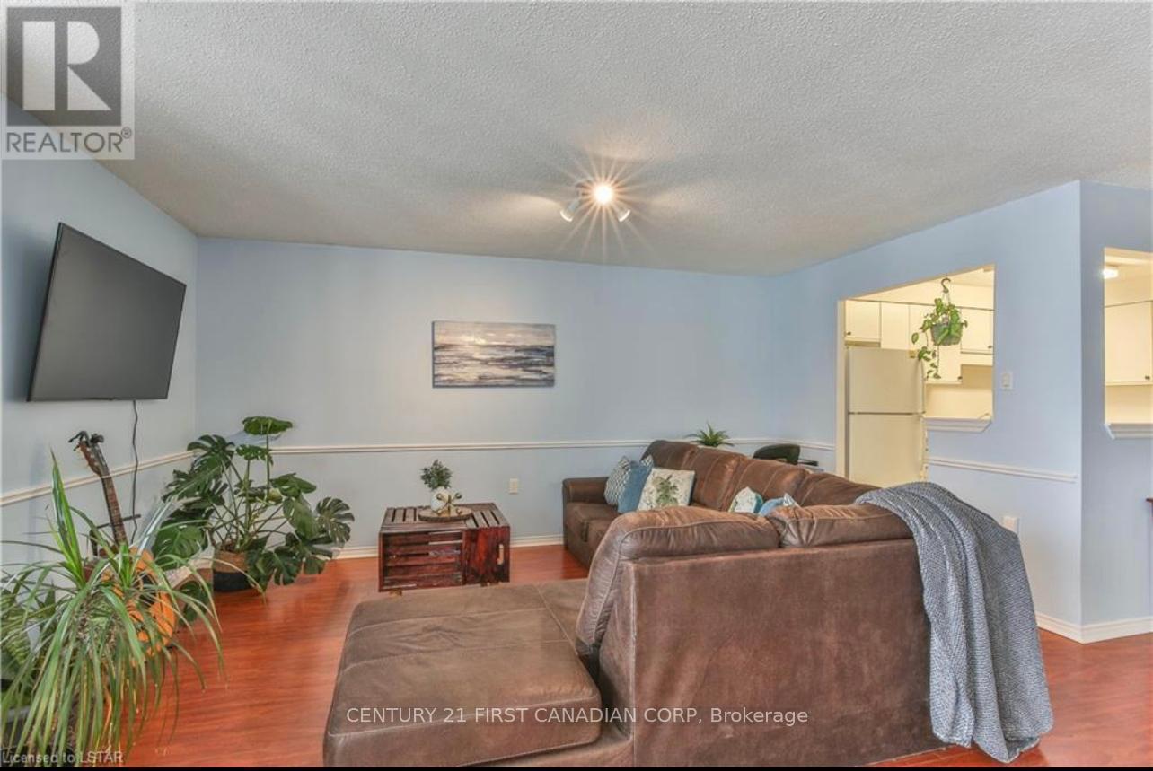 1703 - 323 Colborne Street Property Photo 4