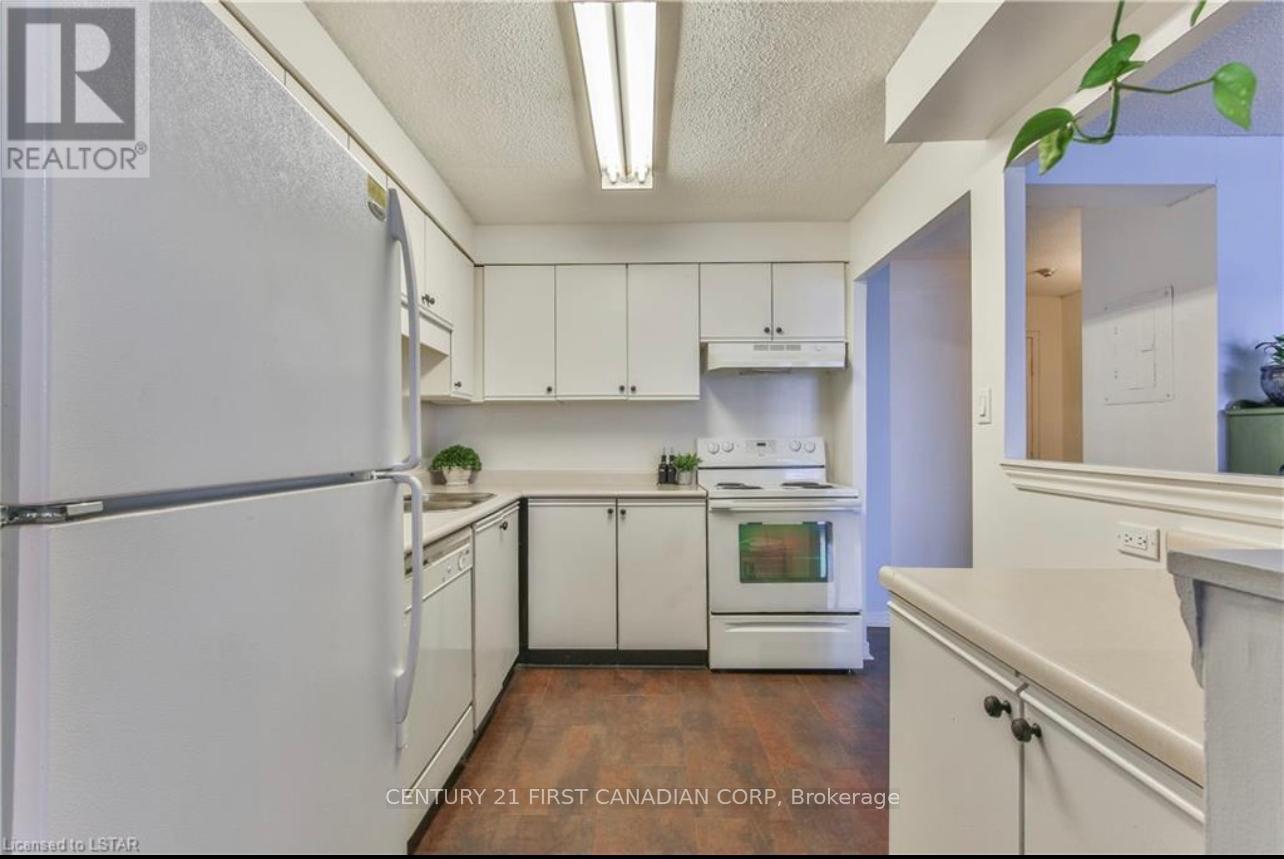 1703 - 323 Colborne Street Property Photo 5