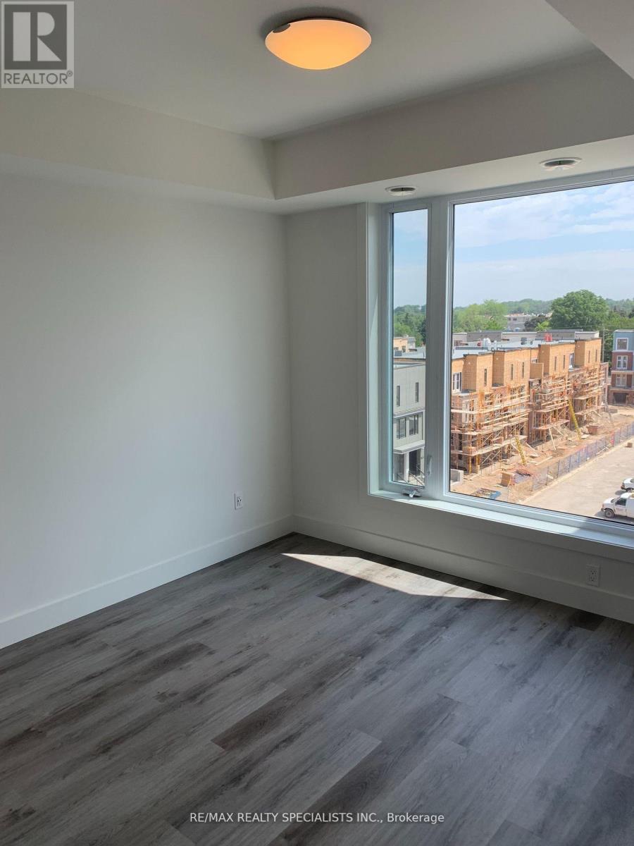 611 - 103 Roger Street Property Photo 3