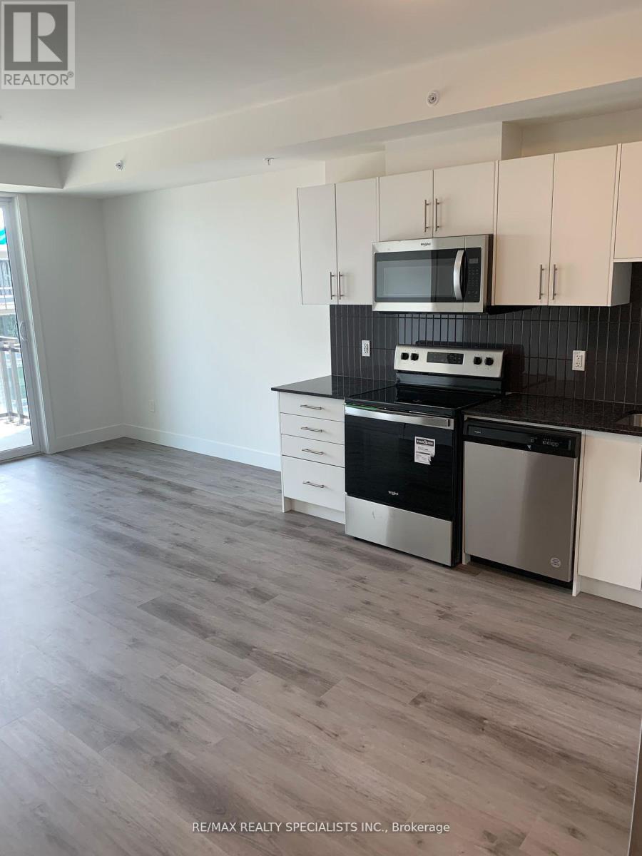 611 - 103 Roger Street Property Photo 4