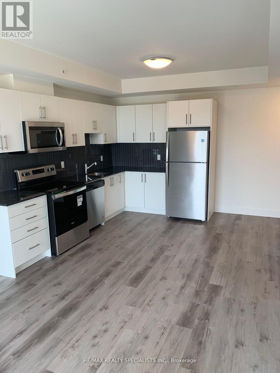 611 - 103 Roger Street Property Photo 5