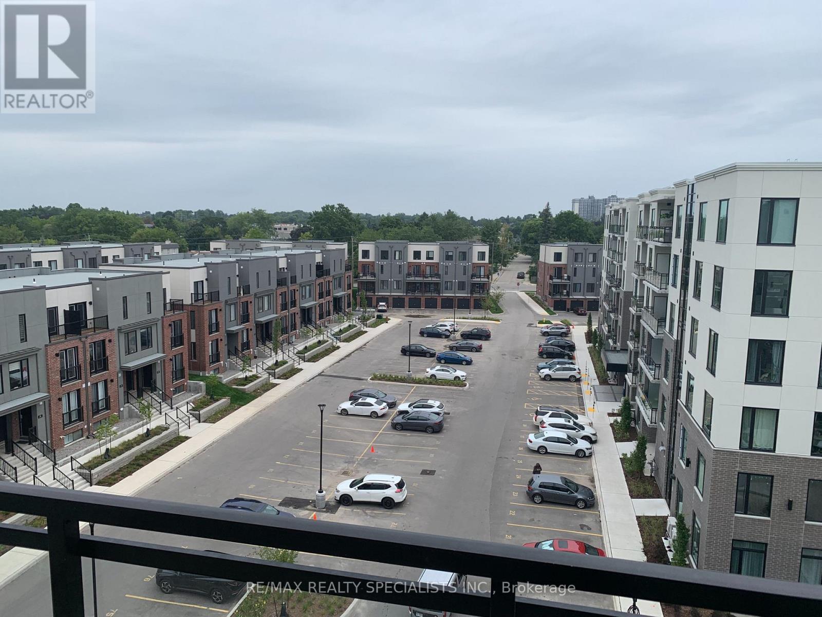 611 - 103 Roger Street Property Photo 9