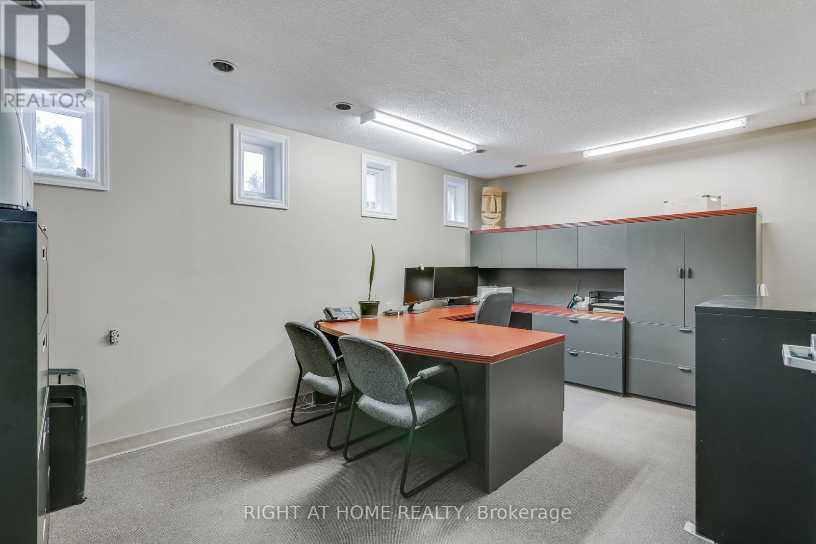 1464 Crumlin Side Road Property Photo 5