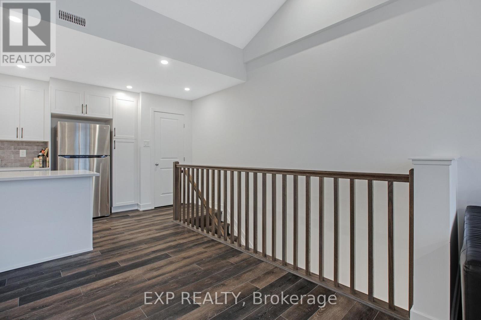 C - 380 Rolling Meadow Crescent Property Photo 3