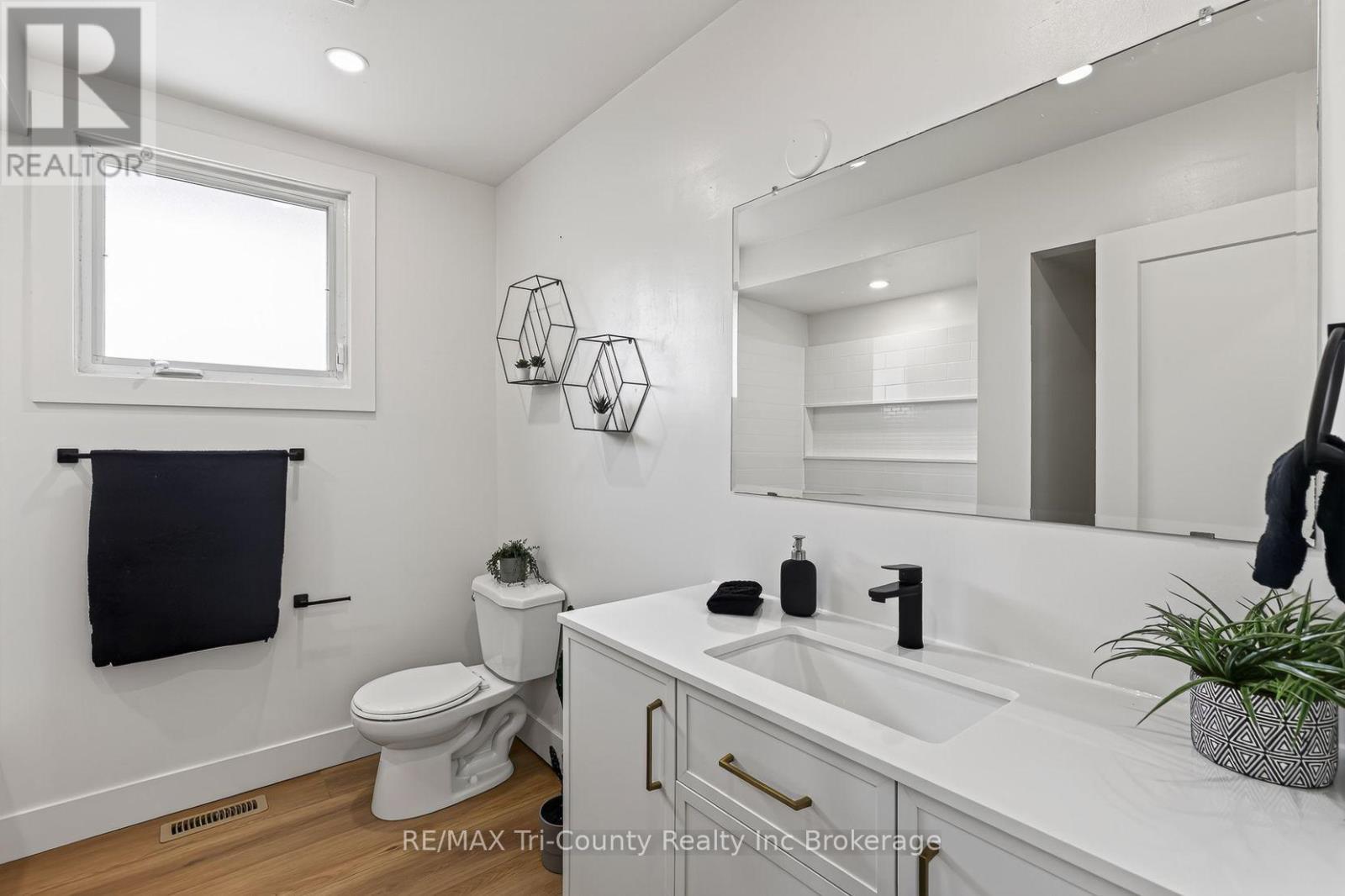 61 Airey Avenue Property Photo 21