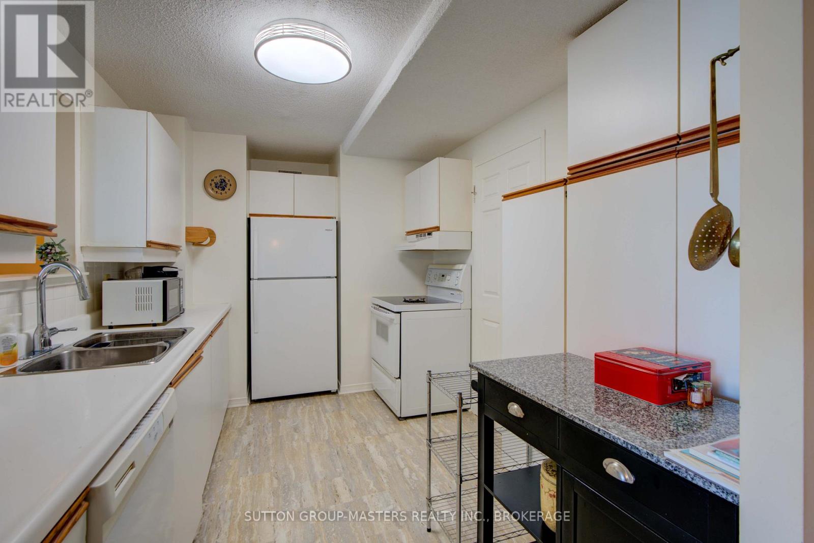 1004 - 257 Bath Road Property Photo 4