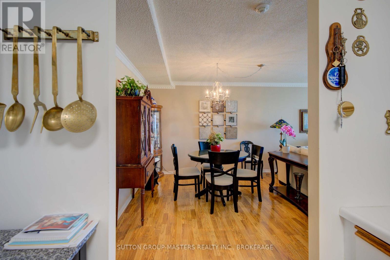 1004 - 257 Bath Road Property Photo 9