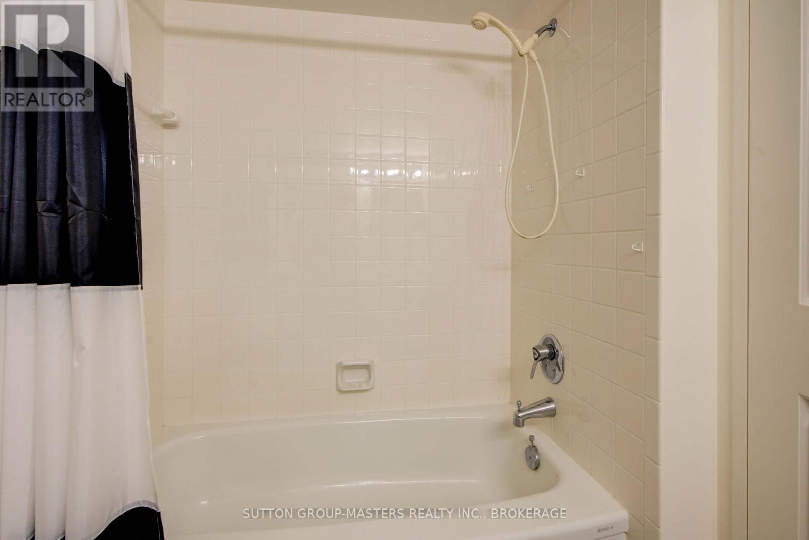 1004 - 257 Bath Road Property Photo 17