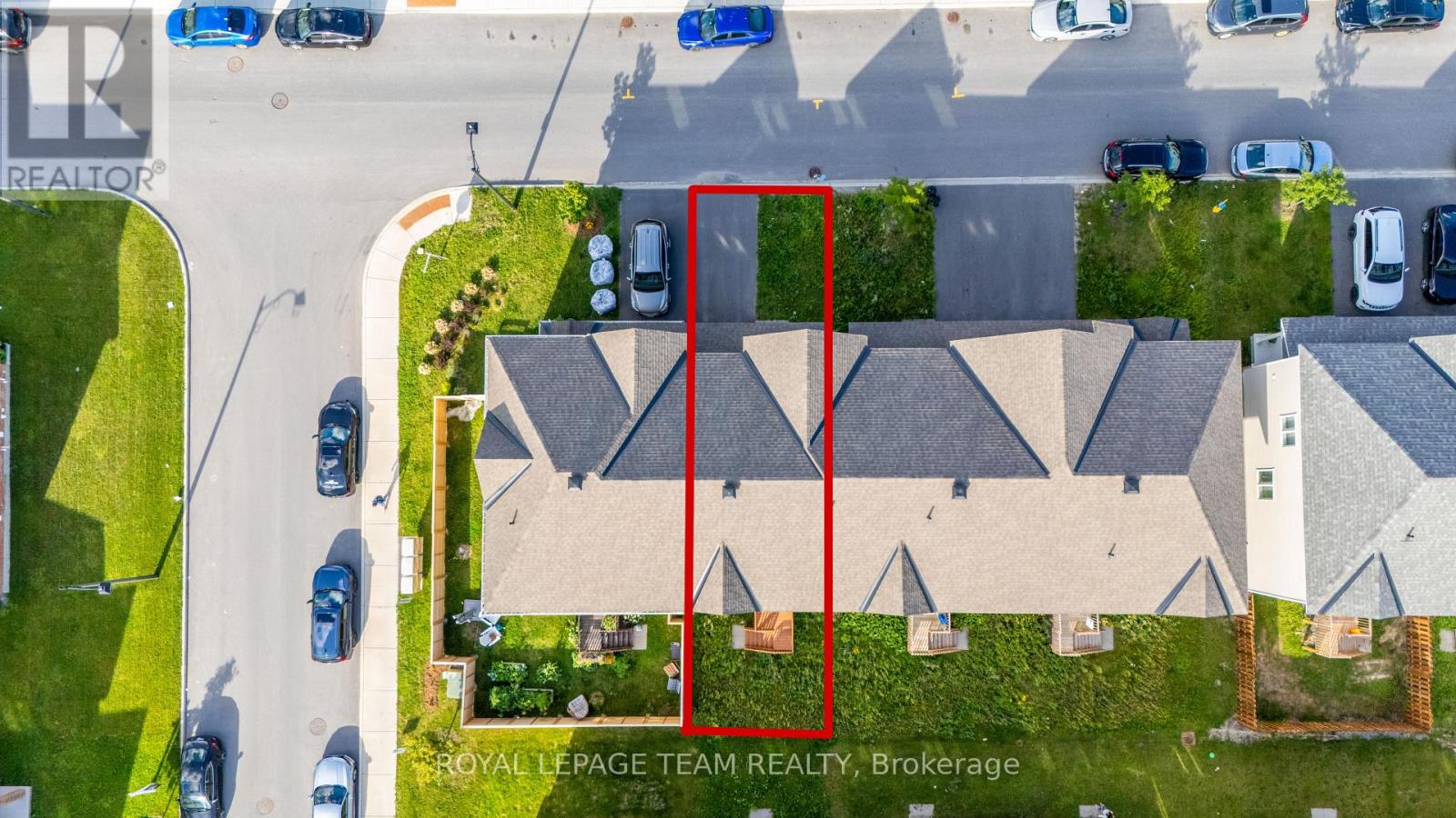 4124 Obsidian Street Property Photo 2