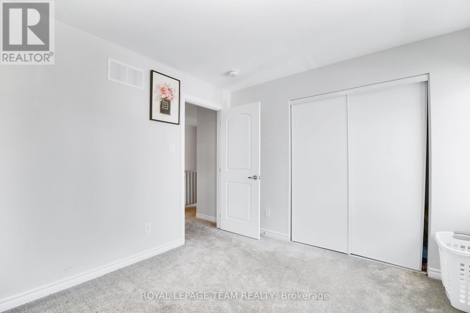 4124 Obsidian Street Property Photo 19