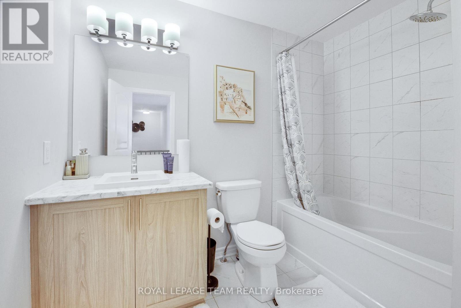 4124 Obsidian Street Property Photo 23
