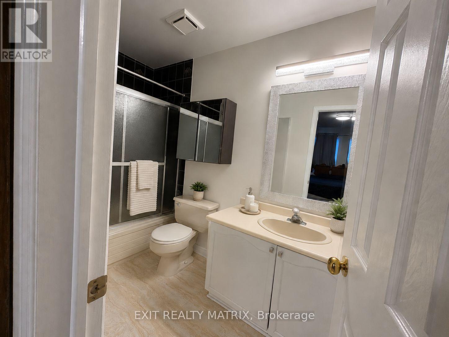 67 Ashpark Crescent Property Photo 8