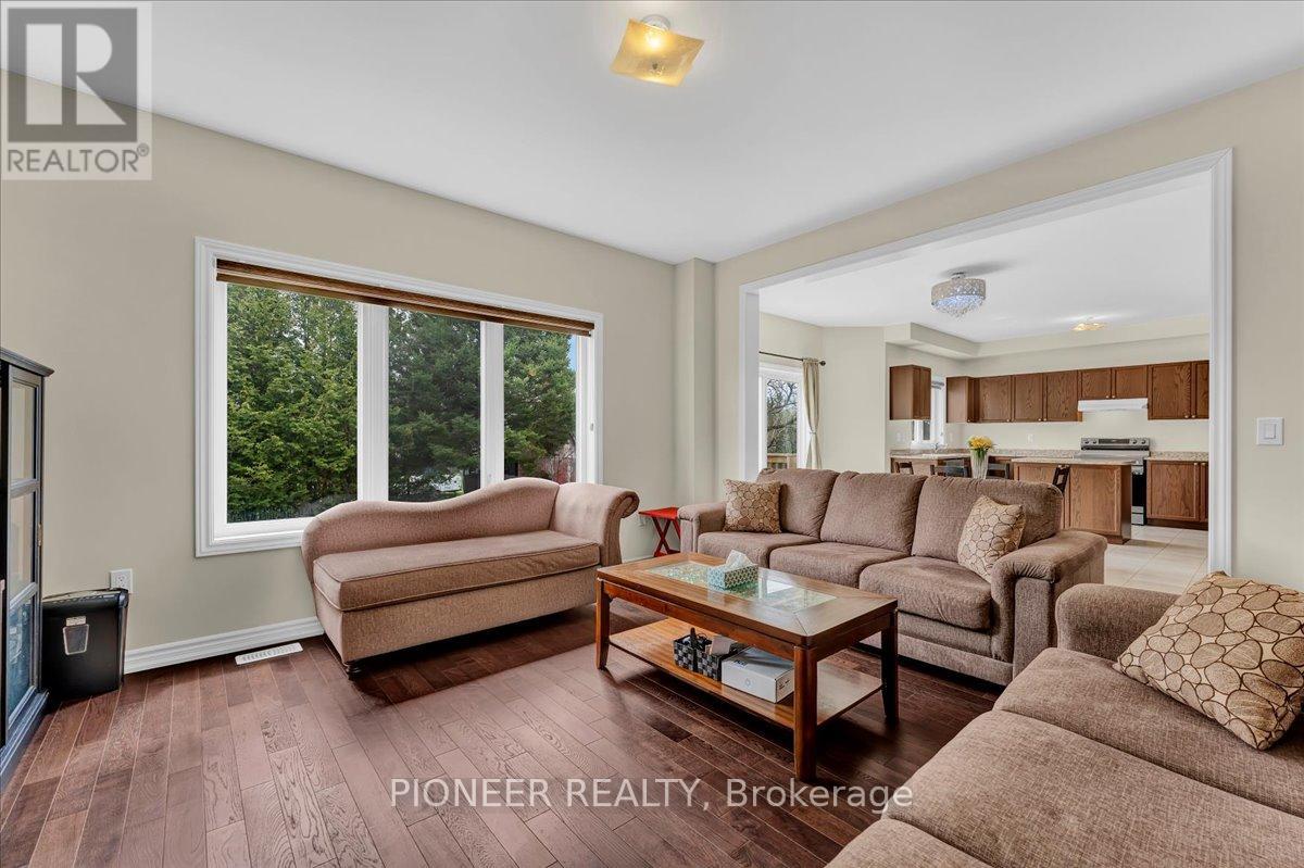 5 Todd Crescent Property Photo 11