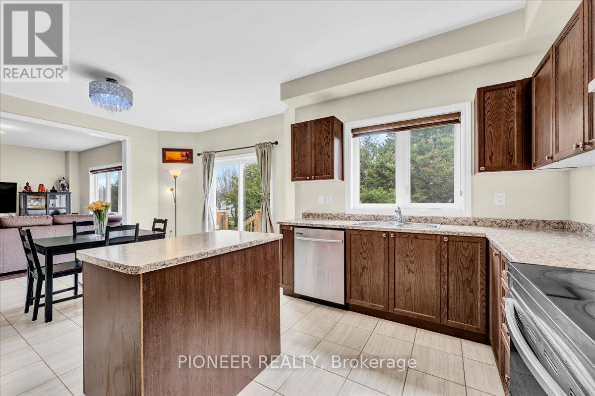 5 Todd Crescent Property Photo 18