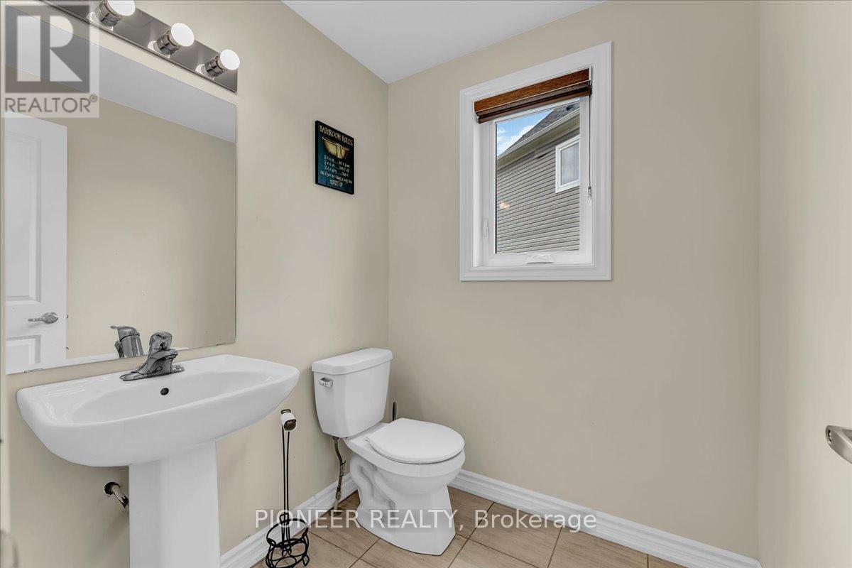 5 Todd Crescent Property Photo 20