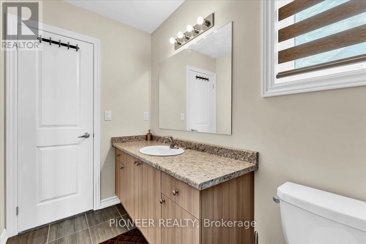 5 Todd Crescent Property Photo 35