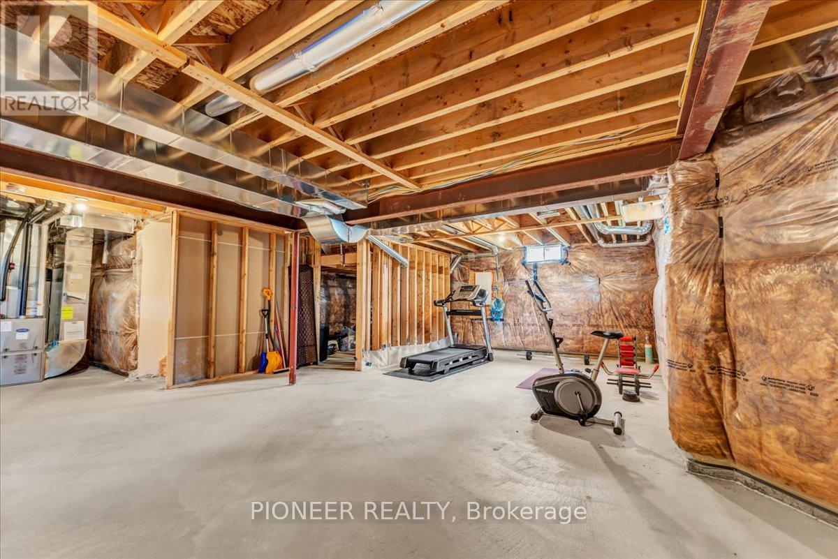 5 Todd Crescent Property Photo 40