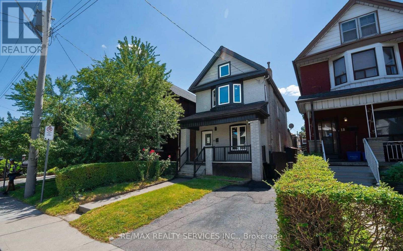 20 Somerset Avenue Property Photo 1