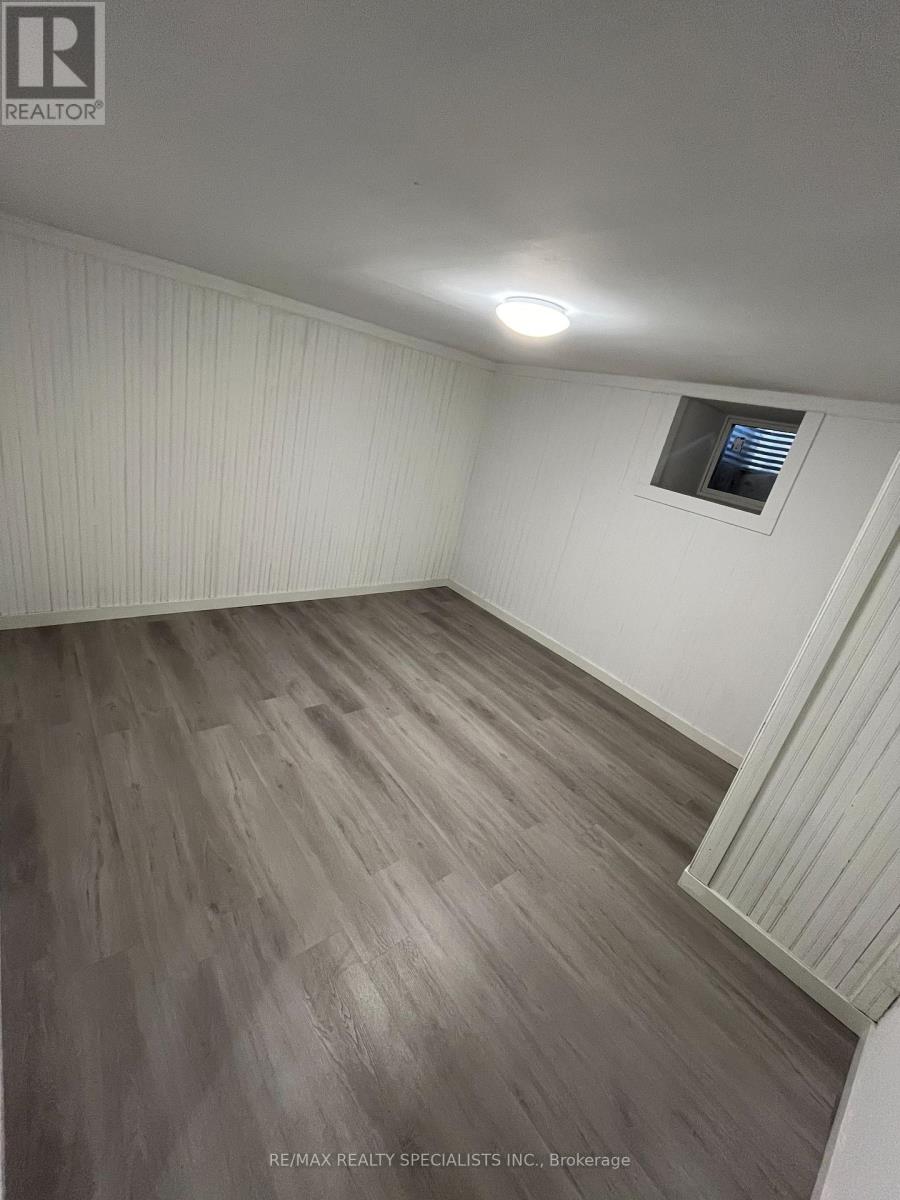 Lower - 68 East Avenue N Property Photo 12