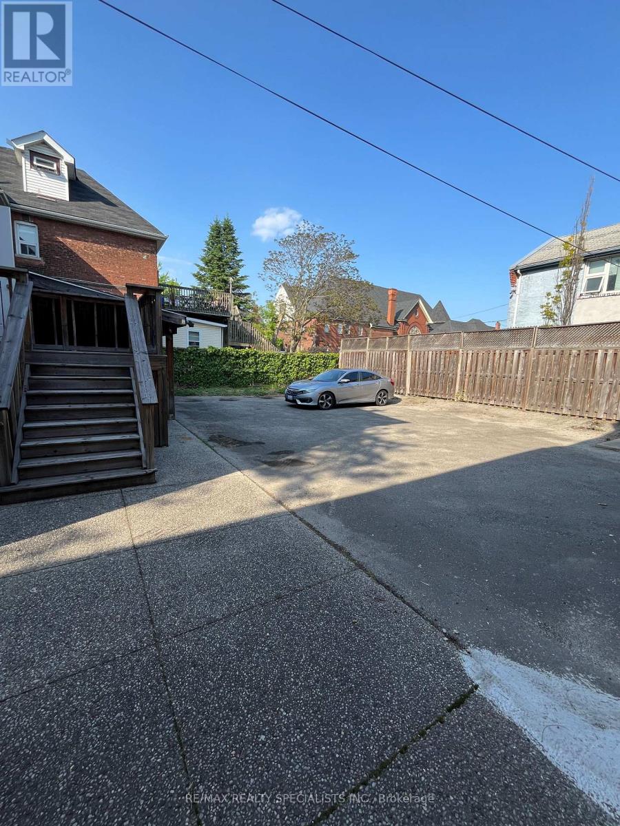Lower - 68 East Avenue N Property Photo 15