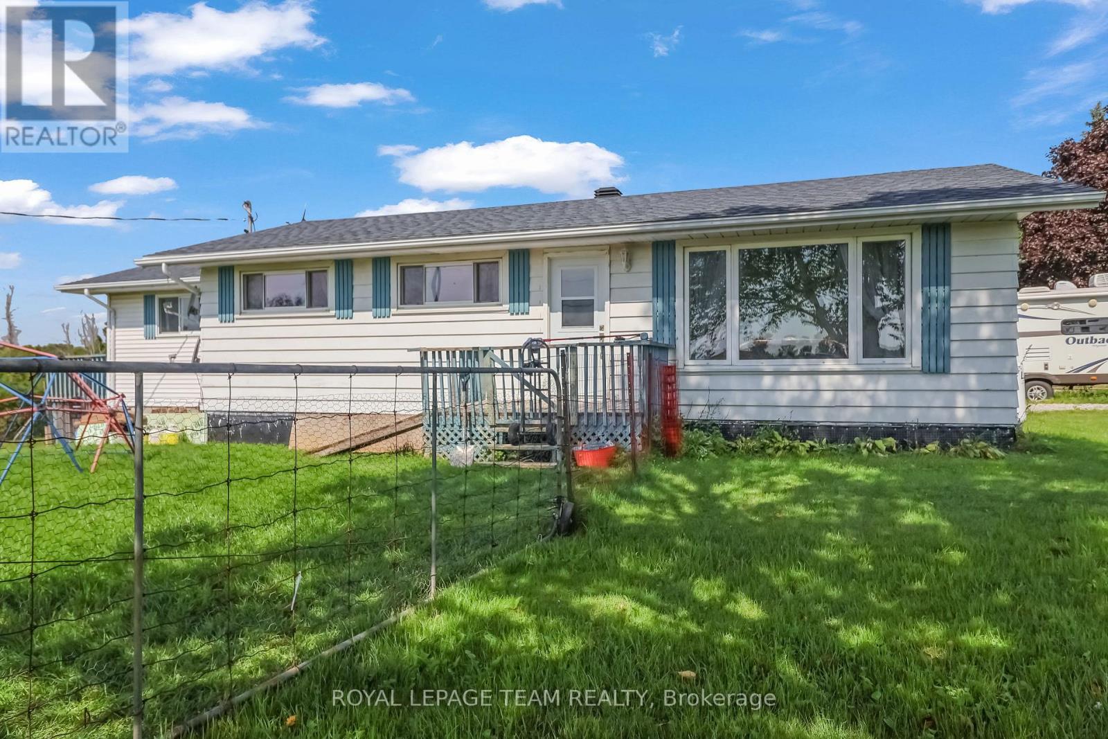 1289 Rosedale Road N Property Photo 1