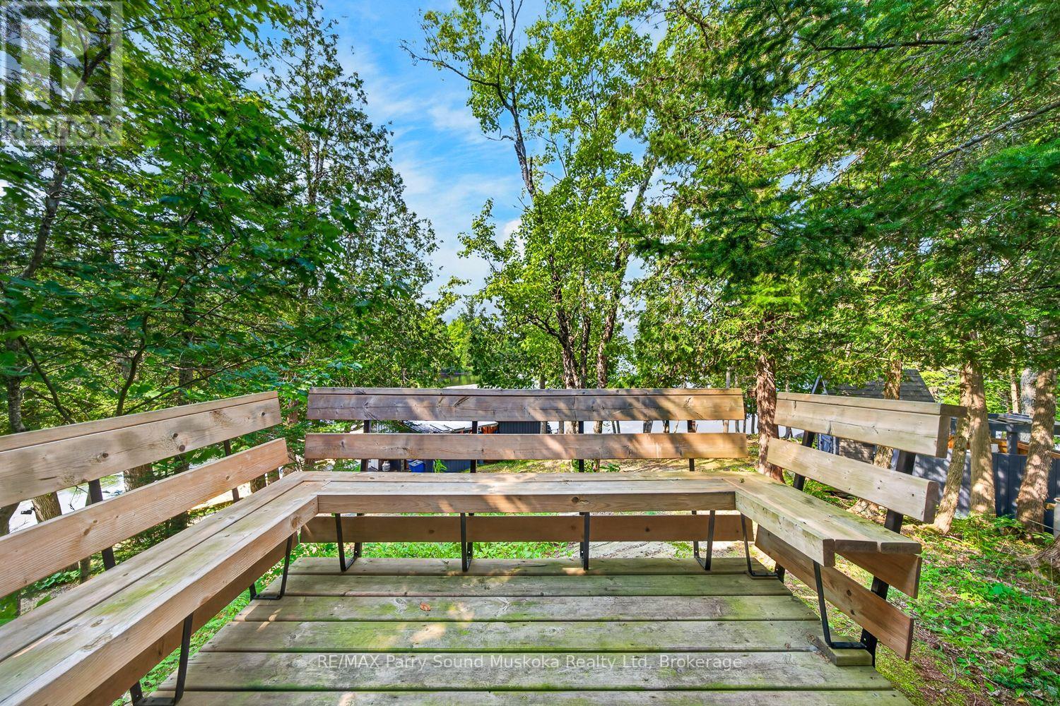 6 Wendy's Lane Property Photo 39