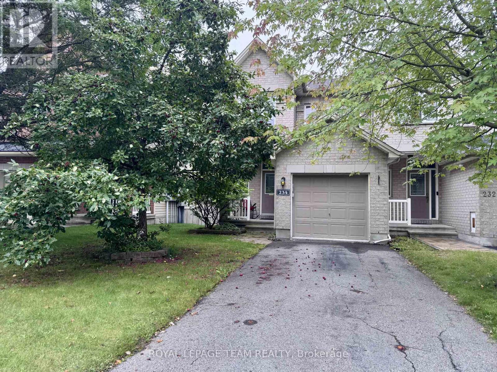 234 TANDALEE CRESCENT