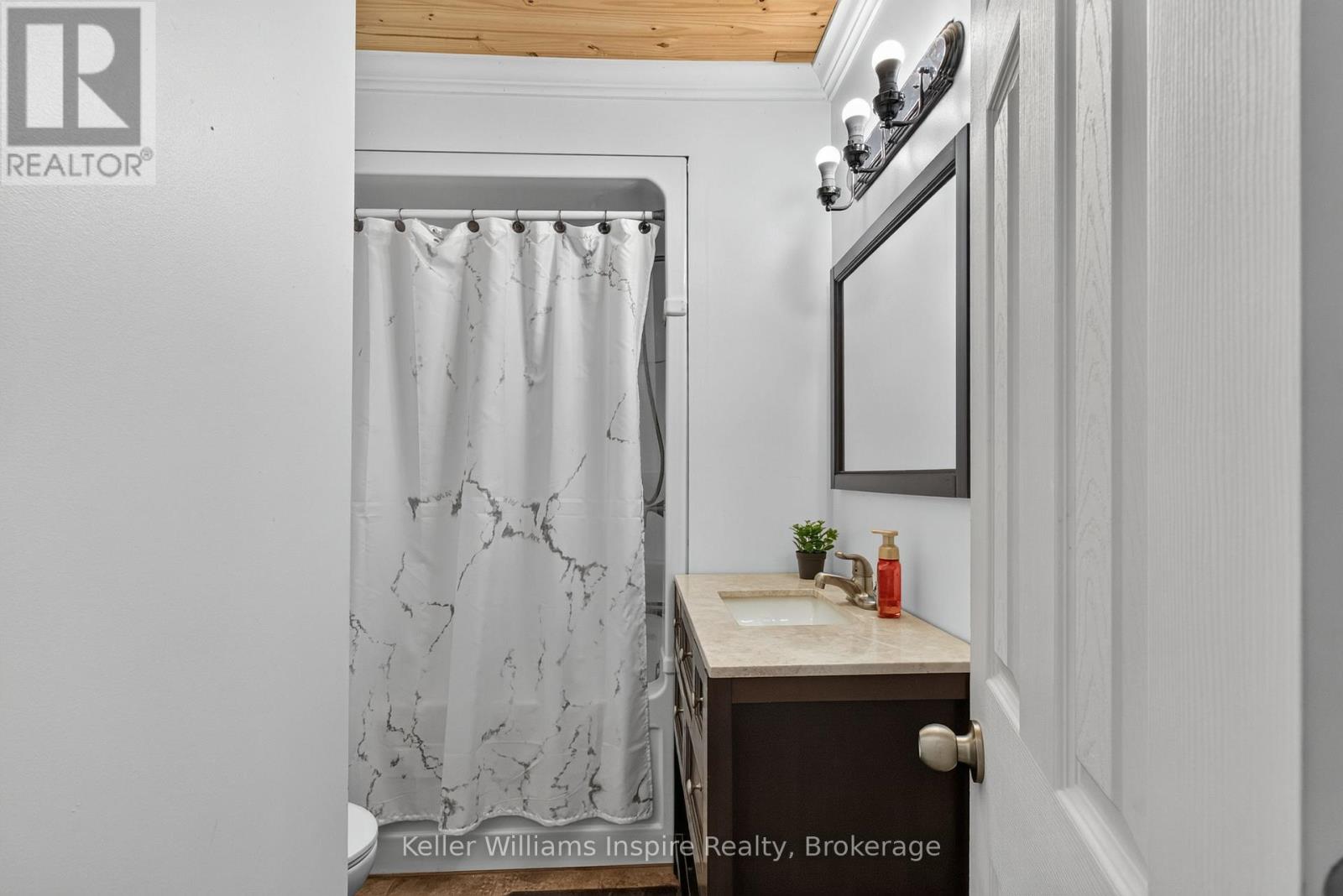 1080 Pillar Lane Property Photo 13