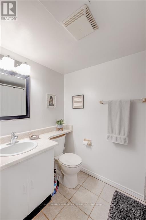 1004 - 323 Colborne Street Property Photo 13