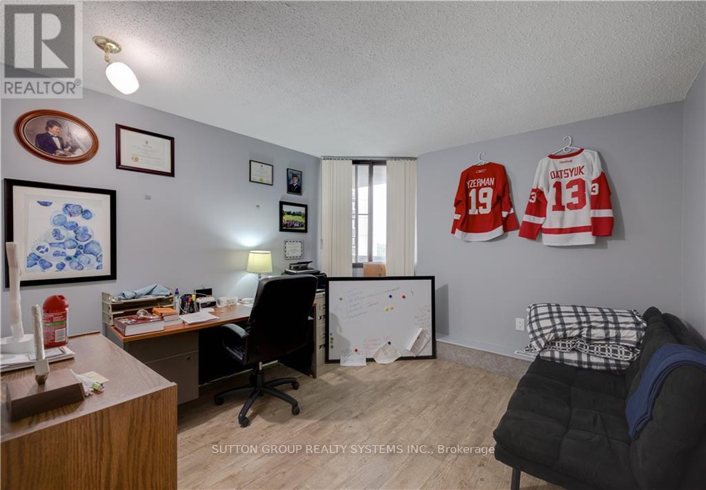 1004 - 323 Colborne Street Property Photo 14