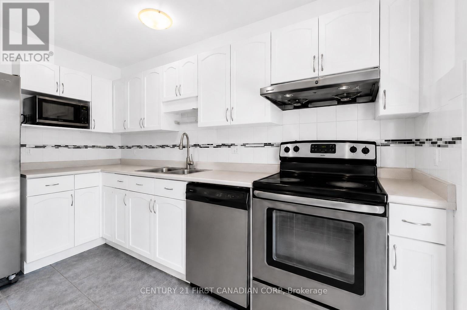 1761 Devos Drive Property Photo 14