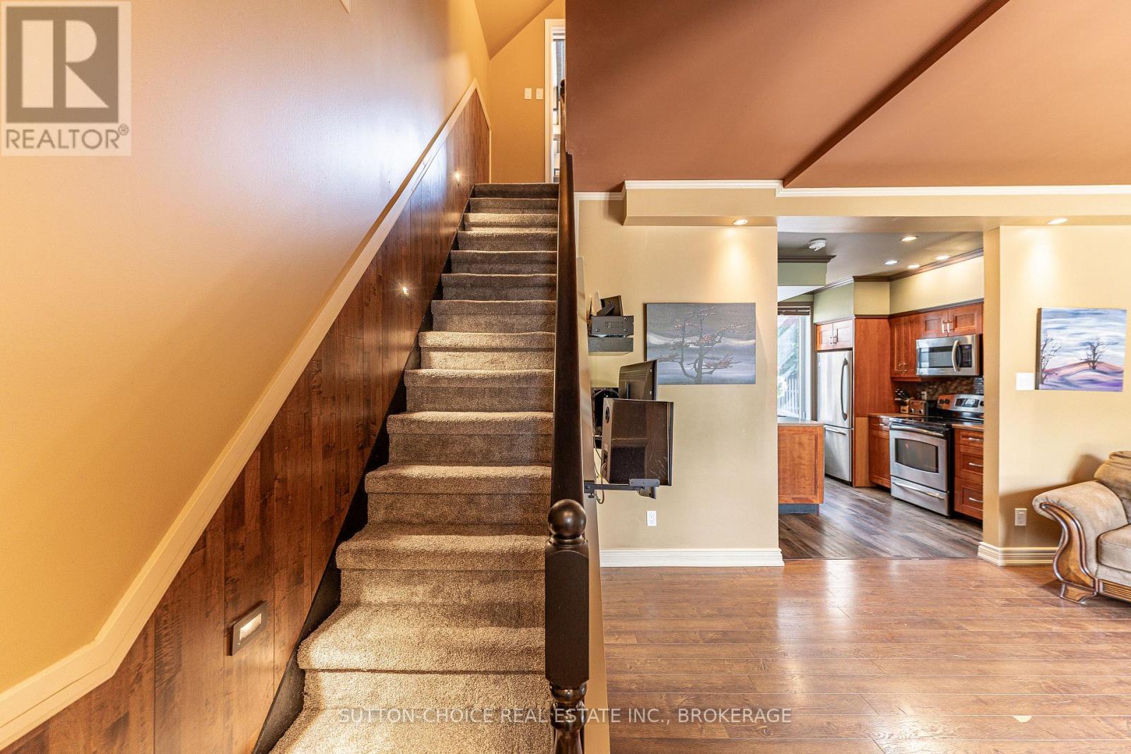 372 Third Avenue E Property Photo 6