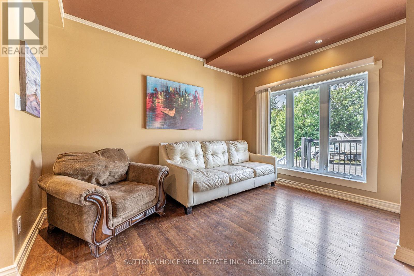 372 Third Avenue E Property Photo 8