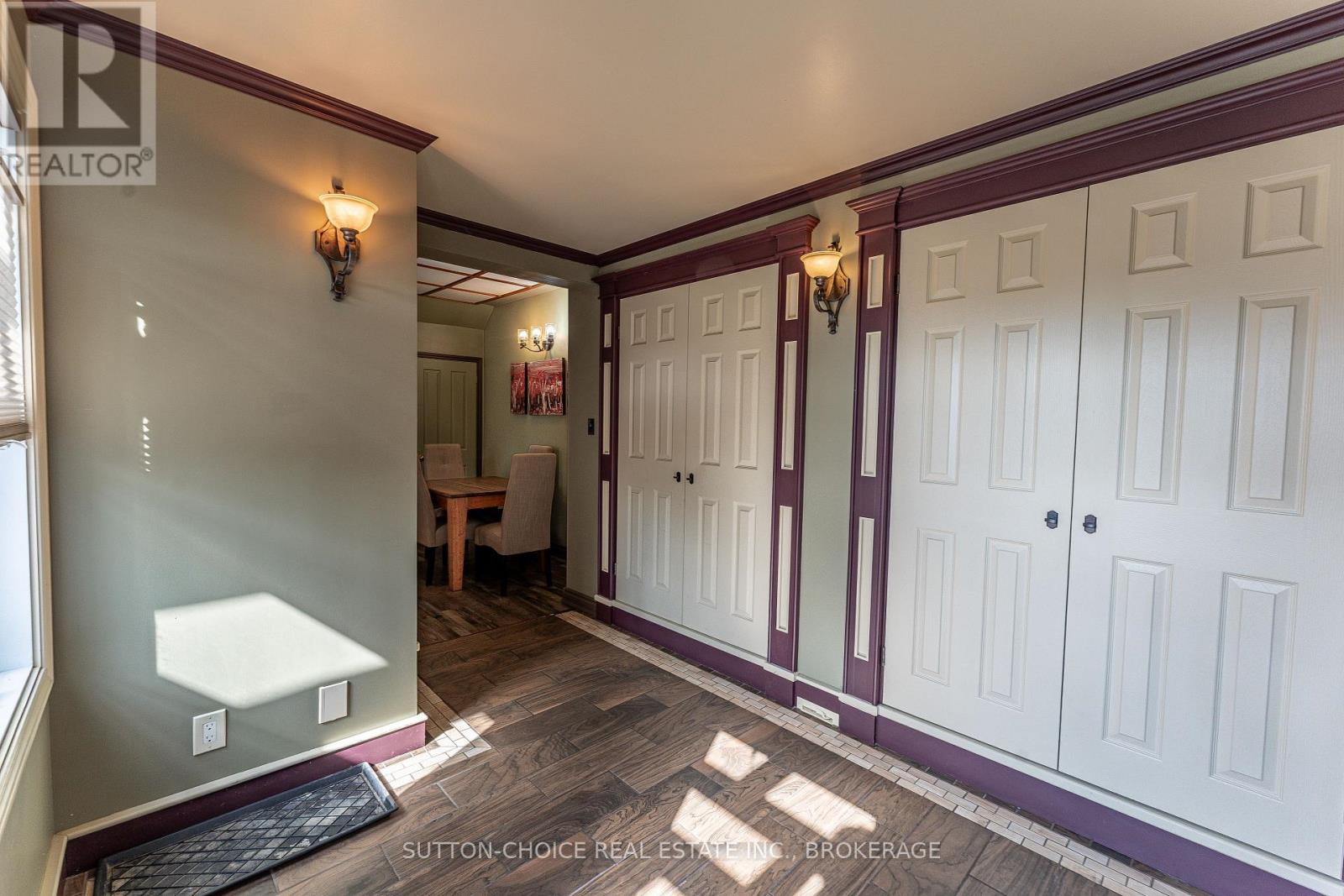 372 Third Avenue E Property Photo 19