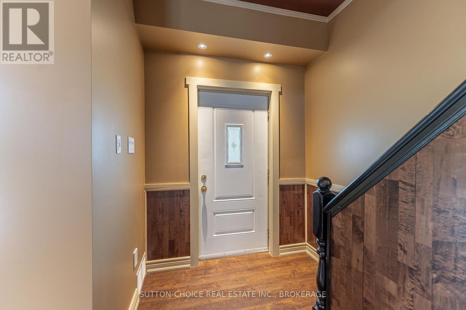 372 Third Avenue E Property Photo 20