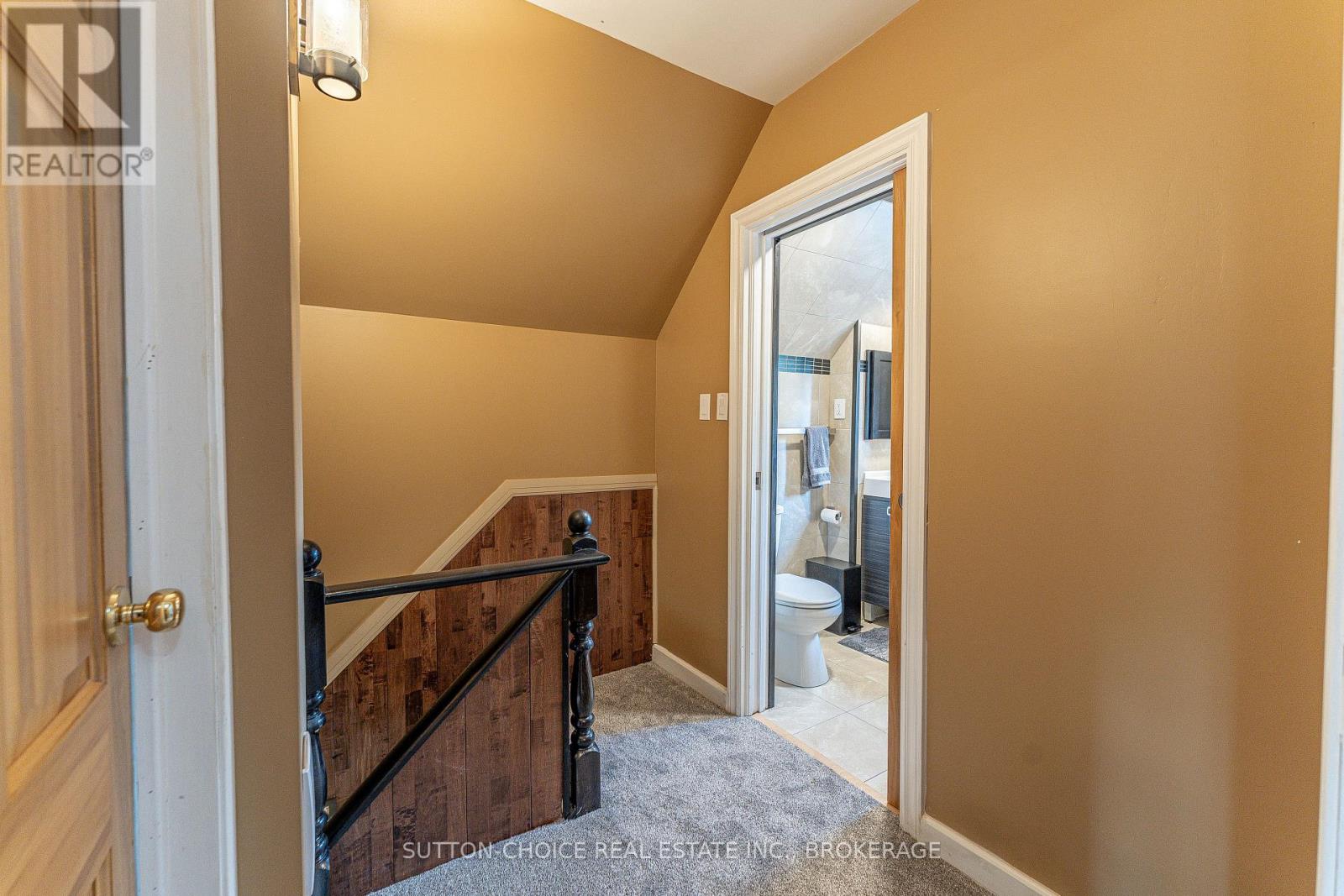 372 Third Avenue E Property Photo 21