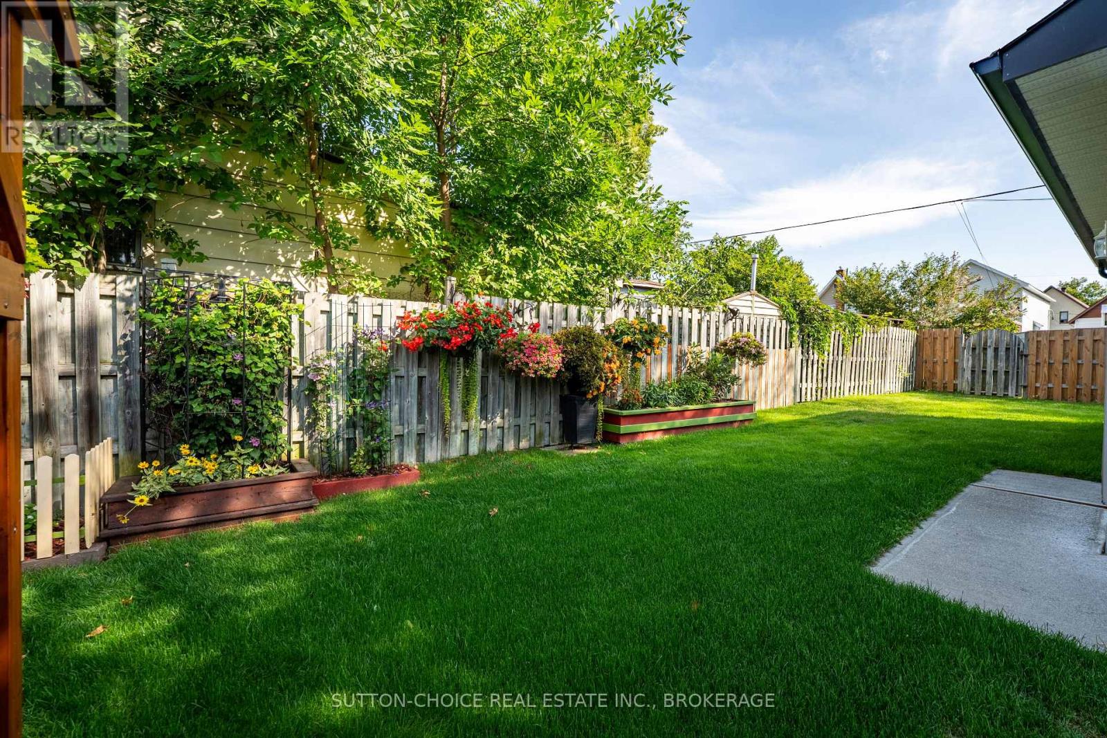 372 Third Avenue E Property Photo 39